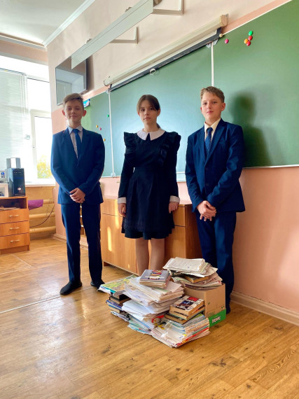 Акция по сбору макулатуры "Спасем деревья с Эколятами".
